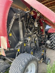 Presse à balles rondes Case IH RB455 VC ROTOR FEEDER - 5