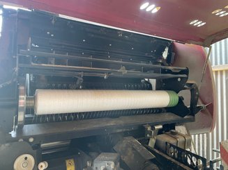 Presse à balles rondes Case IH RB455 VC ROTOR FEEDER - 6
