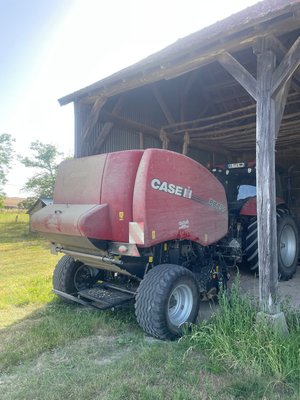 Presse à balles rondes Case IH RB455 VC ROTOR FEEDER