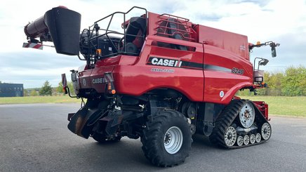 Moissonneuse batteuse Case IH AXIAL-FLOW 8240 HD - 2