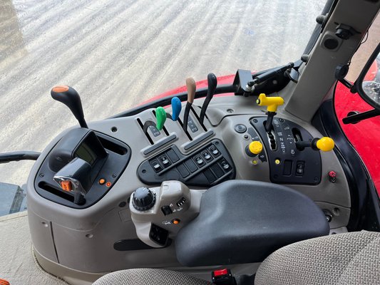 Tracteur agricole Case IH MAXXUM 145 - 160