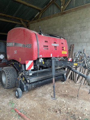 Presse à balles rondes Case IH RB 455
