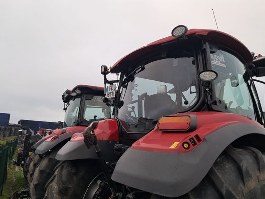 Tracteur agricole Case IH MAXXUM 145 - 160
