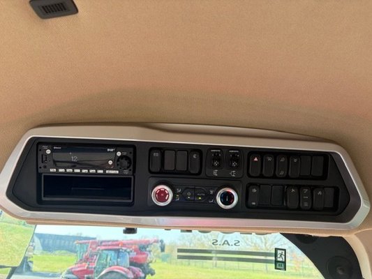 Tracteur agricole Case IH OPTUM 250 CVXDRIVE AFS CONNECT