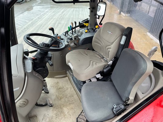 Tracteur agricole Case IH MAXXUM 145 - 160