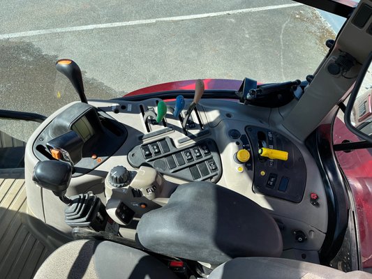 Tracteur agricole Case IH MAXXUM 115 - 131