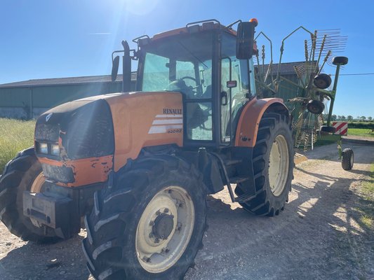 Tracteur agricole - ARES 620 RZ