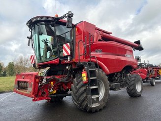 Moissonneuse batteuse Case IH AXIAL FLOW 6150  - 1