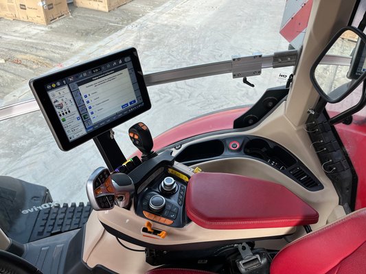 Tracteur agricole Case IH OPTUM 300 CVX DRIVE