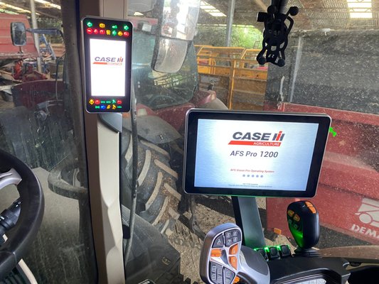 Tracteur agricole Case IH OPTUM 300 CVX DRIVE