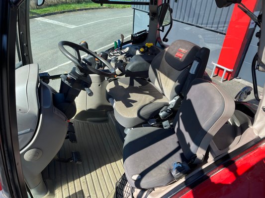 Tracteur agricole Case IH MAXXUM 115 - 131