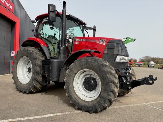 Tracteur agricole Case IH PUMA 140 X