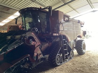 Moissonneuse batteuse Case IH AXIAL FLOW 8250 ST5 - 1