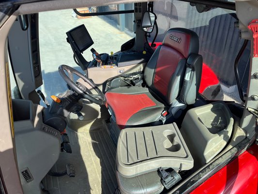 Tracteur agricole Case IH OPTUM 300 CVX DRIVE