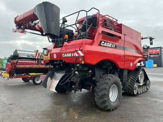Moissonneuse batteuse Case IH AXIAL-FLOW 8240 HD - 3