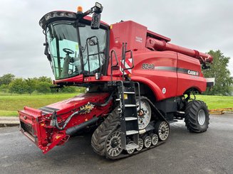 Moissonneuse batteuse Case IH AXIAL-FLOW 8240 HD - 1