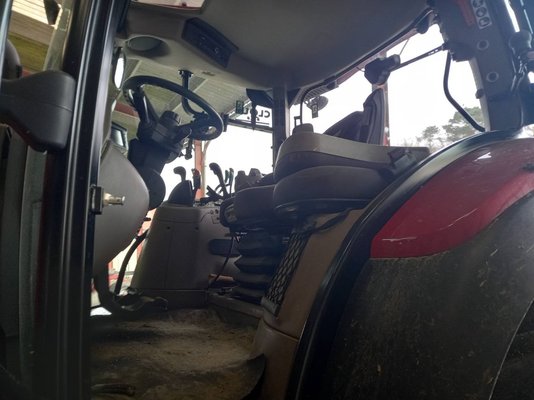 Tracteur agricole Case IH MAXXUM 145 - 160