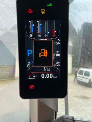 Tracteur agricole Case IH OPTUM 300 CVX DRIVE